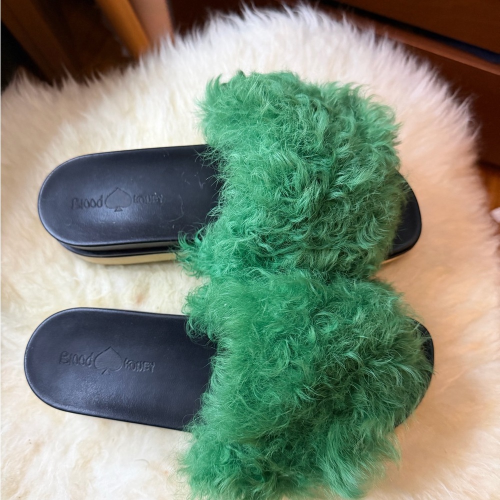 Blood & Honey Green Fuzzy Slides Sixe 7 - Picture 2 of 5